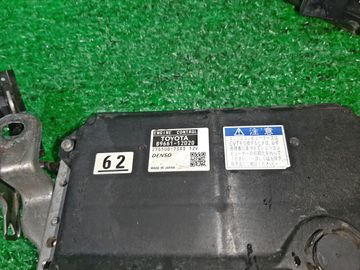 ДВИГАТЕЛЬ НА TOYOTA COROLLA  AXIO ZRE144 2ZR-FE