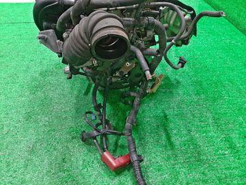 ДВИГАТЕЛЬ НА TOYOTA ISIS ZNM10G 1ZZ-FE