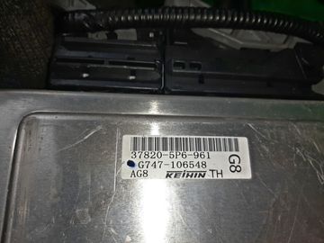 ДВИГАТЕЛЬ НА HONDA FIT GP5 LEB