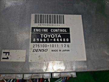 ДВИГАТЕЛЬ НА TOYOTA ISIS ZNM10G 1ZZ-FE