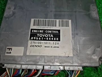 ДВИГАТЕЛЬ НА TOYOTA ISIS ZNM10G 1ZZ-FE