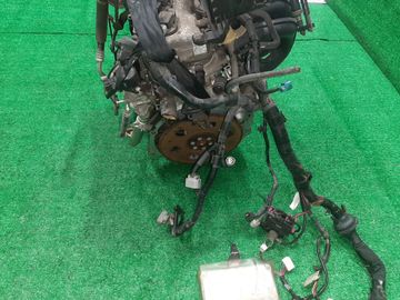 ДВИГАТЕЛЬ НА TOYOTA VITZ SCP13 2SZ-FE