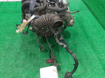 ДВИГАТЕЛЬ НА TOYOTA ISIS ZNM10G 1ZZ-FE