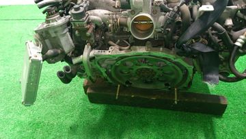 ДВИГАТЕЛЬ НА SUBARU LEGACY BE5 EJ202