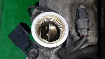 ДВИГАТЕЛЬ НА MAZDA AXELA BK5P ZY-VE