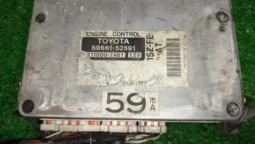 ДВИГАТЕЛЬ НА TOYOTA VITZ SCP10 1SZ-FE