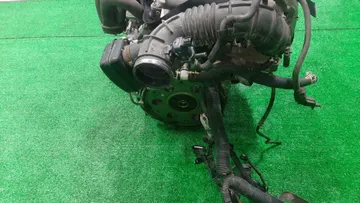ДВИГАТЕЛЬ НА TOYOTA AVENSIS AZT250 1AZ-FSE