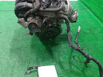 ДВИГАТЕЛЬ НА TOYOTA ISIS ZNM10G 1ZZ-FE