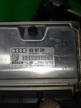 ДВИГАТЕЛЬ НА AUDI A8 4E2 BFM