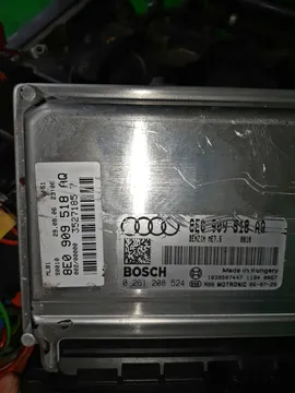 ДВИГАТЕЛЬ НА AUDI A4 8E BFB