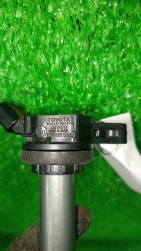 КАТУШКА ЗАЖИГАНИЯ НА TOYOTA ISIS ZGM10G 2ZR-FAE