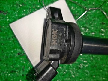 КАТУШКА ЗАЖИГАНИЯ НА TOYOTA ISIS ZGM10G 2ZR-FAE