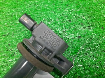 КАТУШКА ЗАЖИГАНИЯ НА TOYOTA PORTE NNP11 1NZ-FE