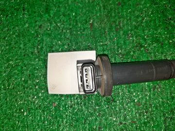 КАТУШКА ЗАЖИГАНИЯ НА TOYOTA BB NCP31 1NZ-FE