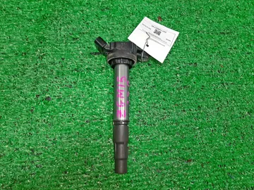 КАТУШКА ЗАЖИГАНИЯ НА TOYOTA ISIS ZGM15G 2ZR-FAE