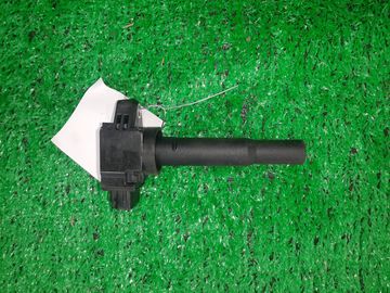 КАТУШКА ЗАЖИГАНИЯ НА SUZUKI SPACIA MK53S R06A