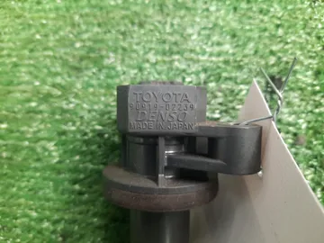 КАТУШКА ЗАЖИГАНИЯ НА TOYOTA WISH ZNE14G 1ZZ-FE