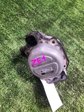 ПОМПА НА NISSAN LEAF ZE1 EM57