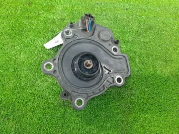 ПОМПА НА TOYOTA PRIUS ALPHA ZVW41W 2ZR-FXE
