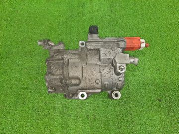 КОМПРЕССОР КОНДИЦИОНЕРА НА TOYOTA AQUA NHP10 1NZ-FXE