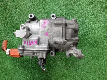 КОМПРЕССОР КОНДИЦИОНЕРА НА TOYOTA AQUA NHP10 1NZ-FXE