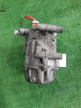 КОМПРЕССОР КОНДИЦИОНЕРА НА TOYOTA PRIUS ZVW30 2ZR-FXE