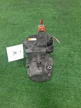 КОМПРЕССОР КОНДИЦИОНЕРА НА TOYOTA PRIUS ZVW30 2ZR-FXE