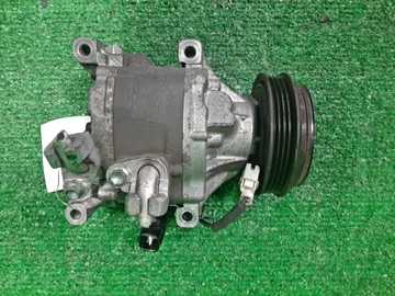 КОМПРЕССОР КОНДИЦИОНЕРА НА TOYOTA PORTE NNP11 1NZ-FE