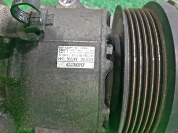 КОМПРЕССОР КОНДИЦИОНЕРА НА TOYOTA NOAH ZRR70G 3ZR-FAE