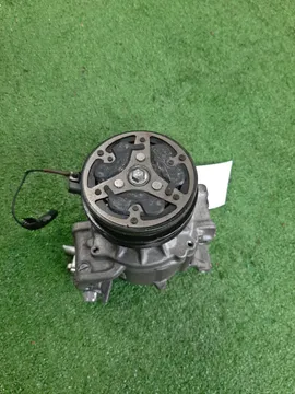 КОМПРЕССОР КОНДИЦИОНЕРА НА TOYOTA PIXIS EPOCH LA350A KF-VE