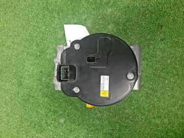 КОМПРЕССОР КОНДИЦИОНЕРА НА TOYOTA AQUA MXPK11 M15A-FXE