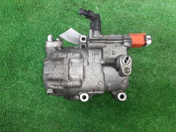 КОМПРЕССОР КОНДИЦИОНЕРА НА TOYOTA PRIUS ZVW30 2ZR-FXE