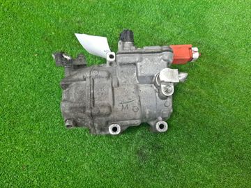 КОМПРЕССОР КОНДИЦИОНЕРА НА TOYOTA AQUA NHP10 1NZ-FXE