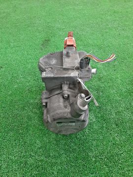 КОМПРЕССОР КОНДИЦИОНЕРА НА TOYOTA PRIUS ZVW30 2ZR-FXE