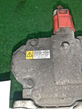 КОМПРЕССОР КОНДИЦИОНЕРА НА TOYOTA NOAH ZWR80G 2ZR-FXE