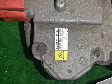КОМПРЕССОР КОНДИЦИОНЕРА НА TOYOTA PRIUS ALPHA ZVW41W 2ZR-FXE