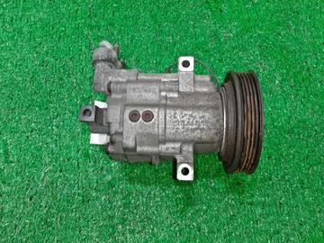 КОМПРЕССОР КОНДИЦИОНЕРА НА NISSAN MARCH AK12 CR12DE