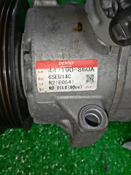КОМПРЕССОР КОНДИЦИОНЕРА НА TOYOTA ISIS ZGM10G 2ZR-FAE