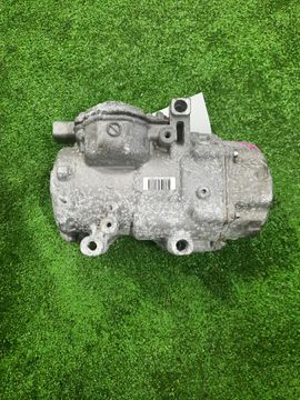 КОМПРЕССОР КОНДИЦИОНЕРА НА TOYOTA PRIUS ALPHA ZVW41 2ZR-FXE