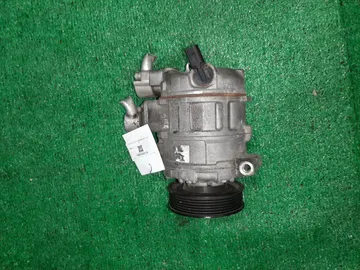 КОМПРЕССОР КОНДИЦИОНЕРА НА VOLKSWAGEN GOLF 1K1 CAVD