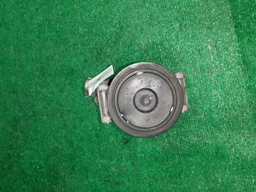 КОМПРЕССОР КОНДИЦИОНЕРА НА VOLKSWAGEN GOLF 1K1 CAVD