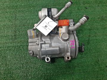 КОМПРЕССОР КОНДИЦИОНЕРА НА NISSAN LEAF ZE1 EM57