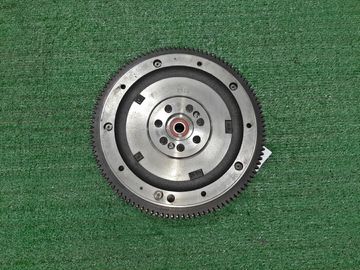 КОРЗИНА СЦЕПЛЕНИЯ НА MITSUBISHI PAJERO IO H77W 4G94