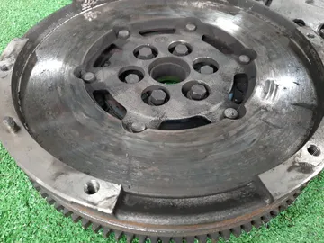 МАХОВИК НА MAZDA ATENZA GG3P L3-VDT