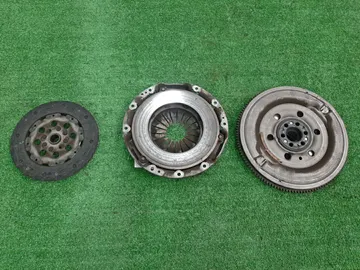 МАХОВИК НА NISSAN X-TRAIL NT30 QR20DE