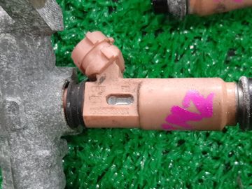 ИНЖЕКТОР НА TOYOTA WINDOM MCV30 1MZ-FE