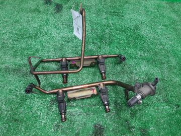 ИНЖЕКТОР НА SUBARU LEGACY BE5 EJ204