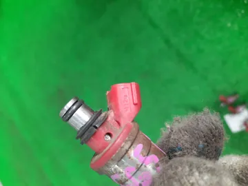 ИНЖЕКТОР НА SUBARU FORESTER SG5 EJ202