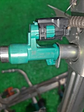 ИНЖЕКТОР НА LEXUS LS460 USF40 1UR-FSE