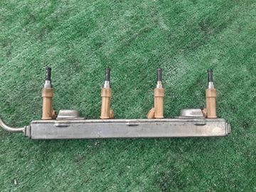 ИНЖЕКТОР НА TOYOTA COROLLA RUMION ZRE152N 2ZR-FAE